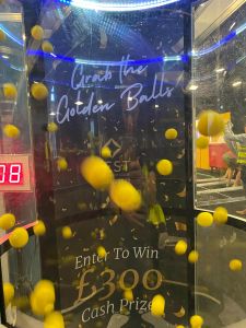 Ballnado - Golden Balls