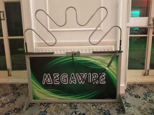 mega buzz wire