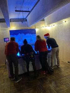 Christmas themed Roll and Bowl with players