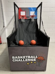 2-player basketball challenge game